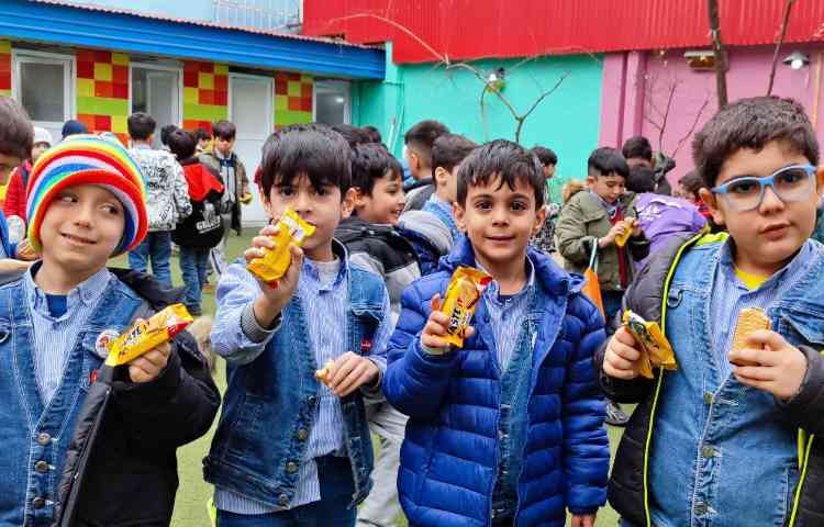 میان وعده دی ماه 5