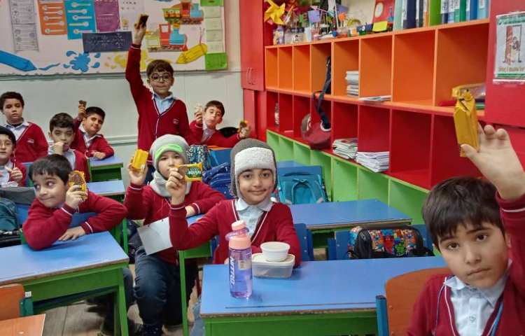 میان وعده دی ماه 5