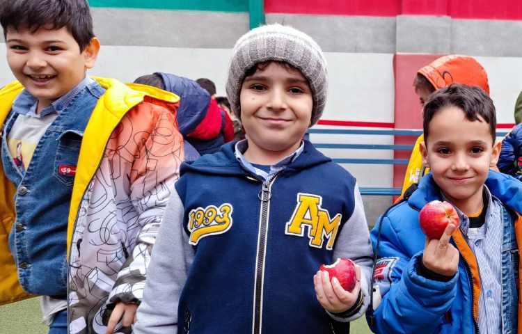 میان وعده دی ماه 6