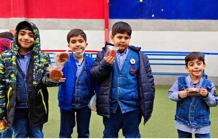 میان وعده دی ماه 6