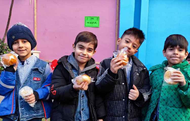 میان وعده دی ماه 7