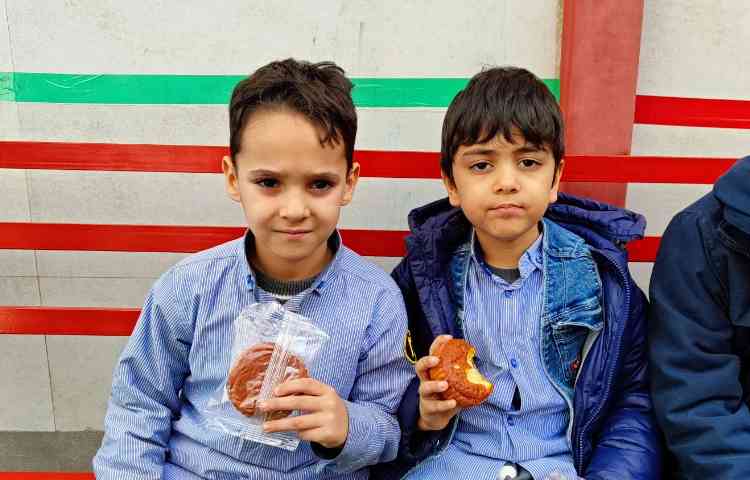 میان وعده دی ماه 7