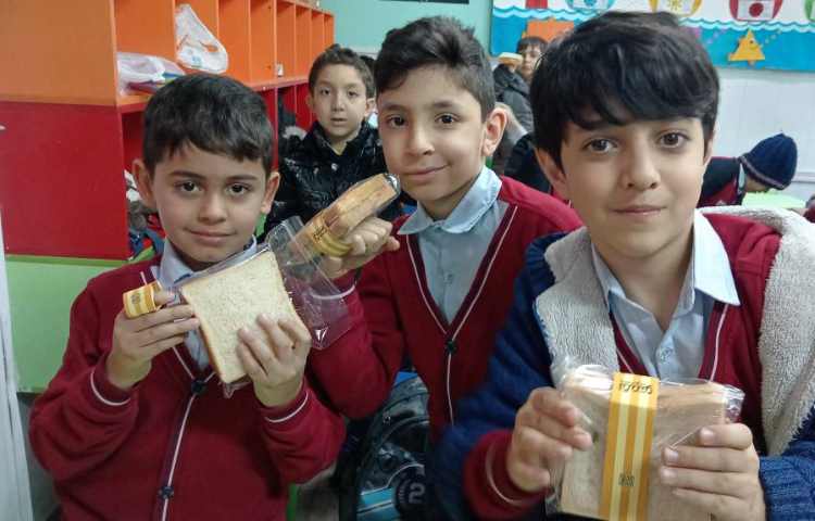 میان وعده دی ماه 7