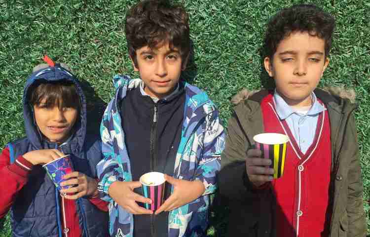 میان وعده دی ماه 8