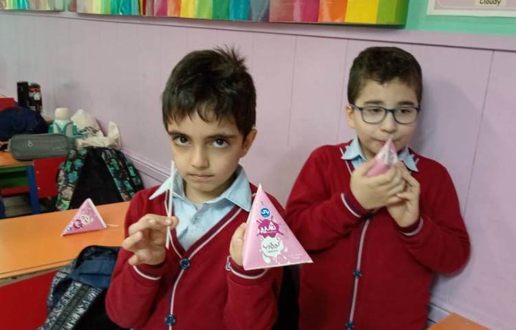 میان وعده دی ماه 9