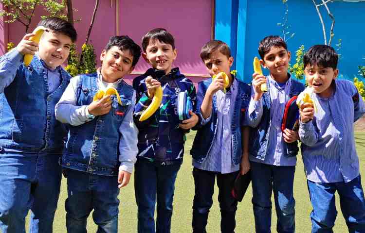 میان وعده فروردین ماه 1