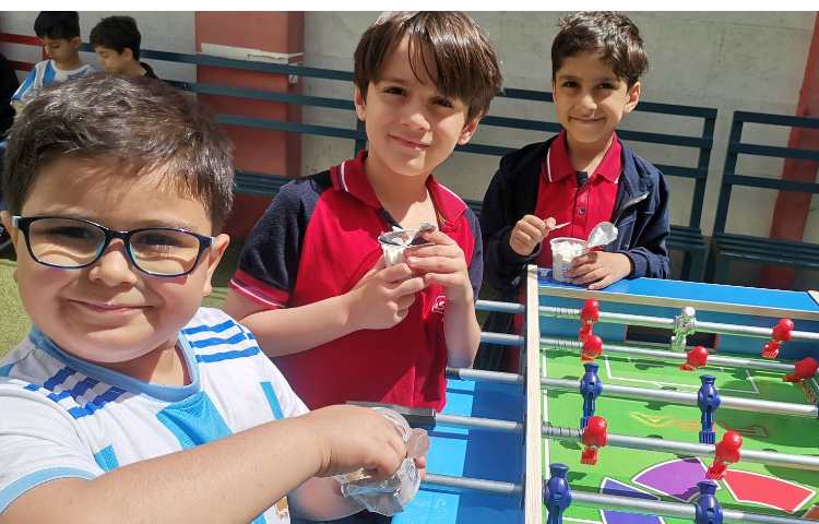 میان وعده فروردین ماه 11