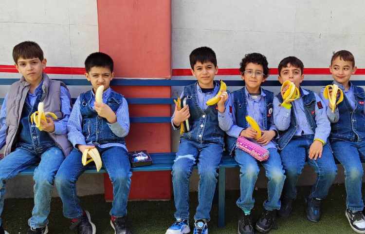 میان وعده فروردین ماه 2