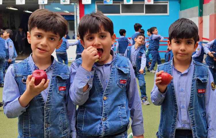 میان وعده فروردین ماه 3