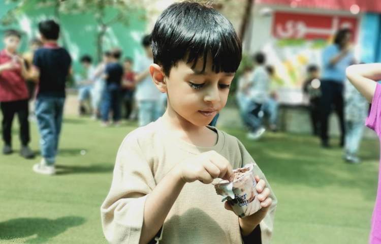 میان وعده مرداد ماه 12