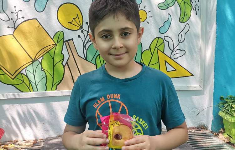 میان وعده مرداد ماه