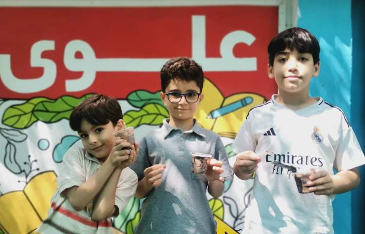 میان وعده مرداد ماه