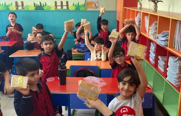 میان وعده مهر ماه