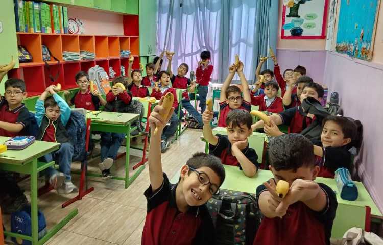 میان وعده مهر ماه