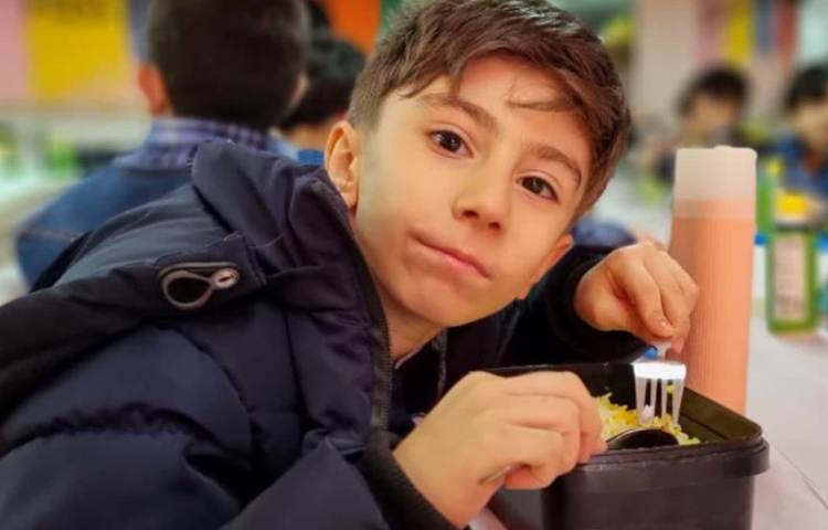 میان وعده و ناهار دبستان علوی 2