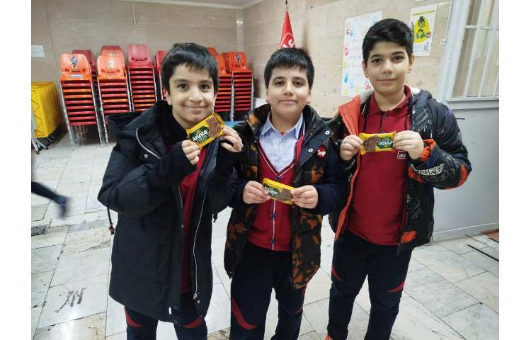 میان وعده 16