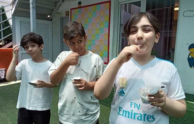 میان وعده