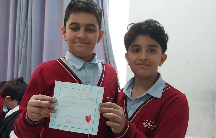 نامه‌ی انگلیسی در قالب کارت پستال 2