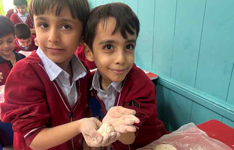 نانواهای کوچک در کلاس توت فرنگی 2