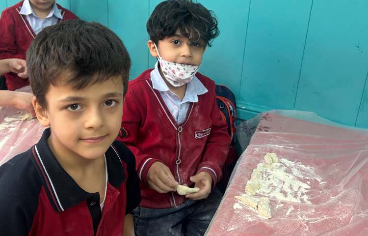 نانواهای کوچک در کلاس توت فرنگی 3