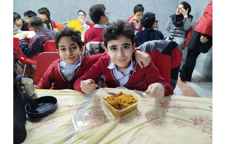 ناهارخوری 12