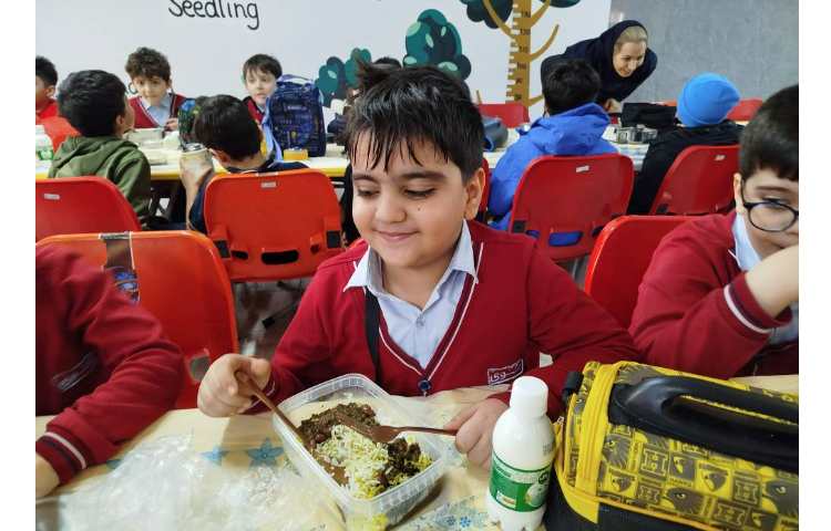 ناهارخوری 4