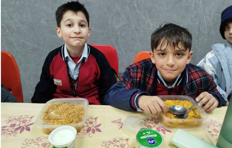 ناهارخوری 4