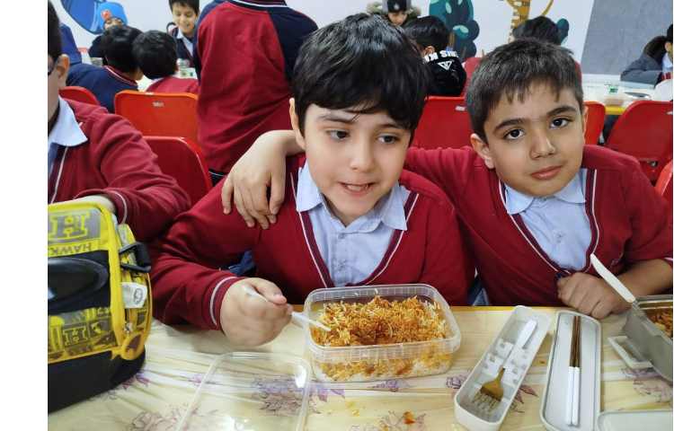 ناهارخوری 4