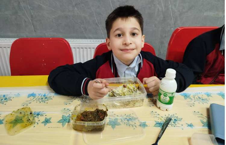 ناهارخوری 8