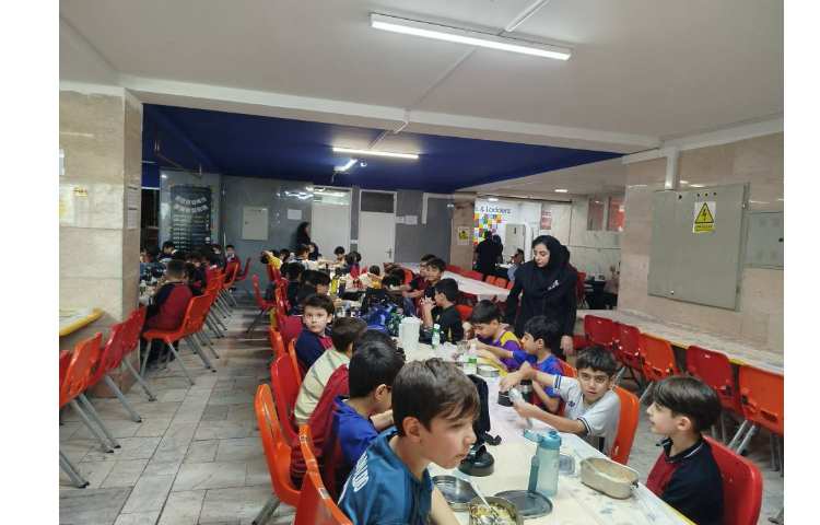 ناهارخوری 8