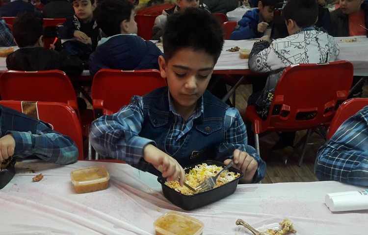 ناهار جذاب دانش آموزان دبستان علوی 5