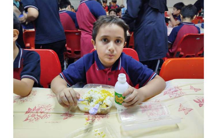 ناهار خوری 8