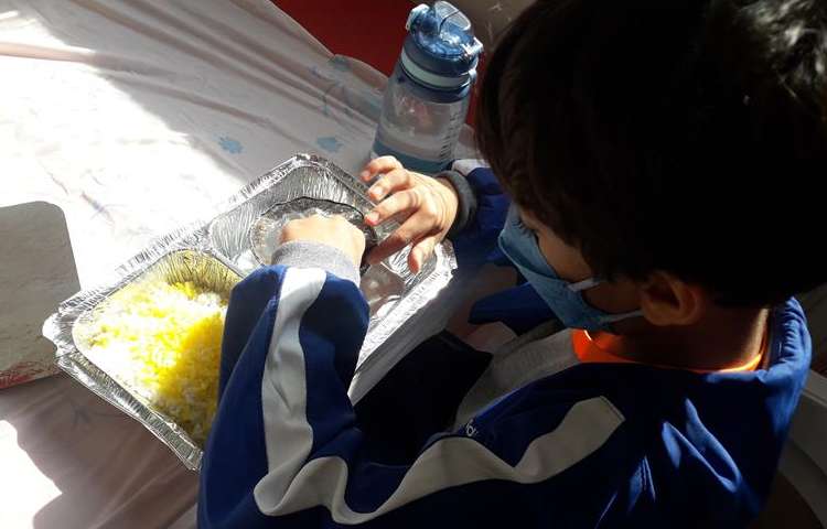 ناهار خوشمزه امروز دبستان علوی 3