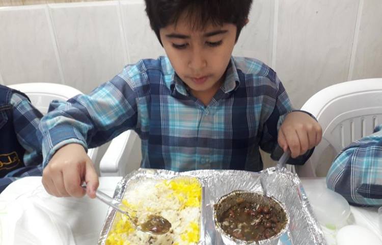 ناهار خوشمزه امروز دبستان علوی 5