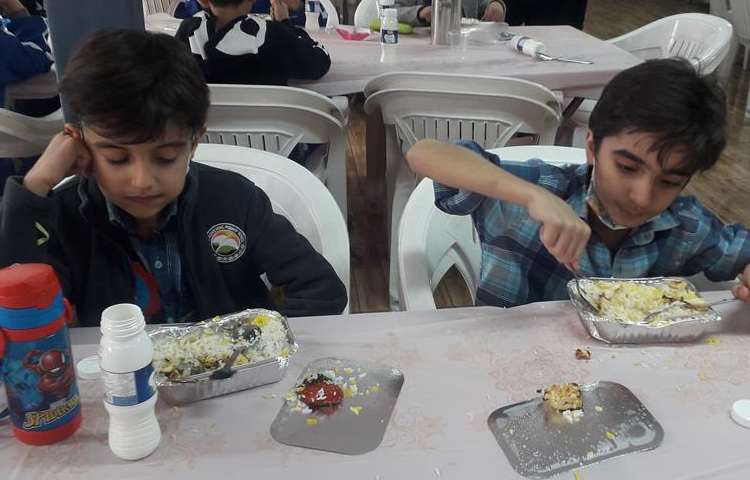 ناهار خوشمزه دبستان علوی 1