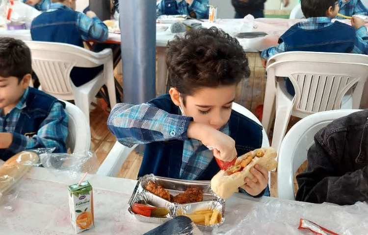 ناهار خوشمزه دبستان علوی 1