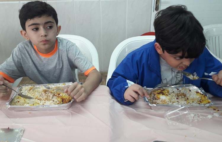ناهار خوشمزه دبستان علوی 11