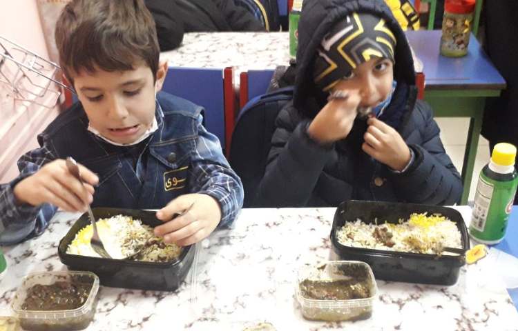 ناهار خوشمزه دبستان علوی 14