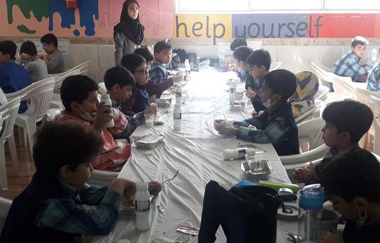 ناهار خوشمزه دبستان علوی 1401 11
