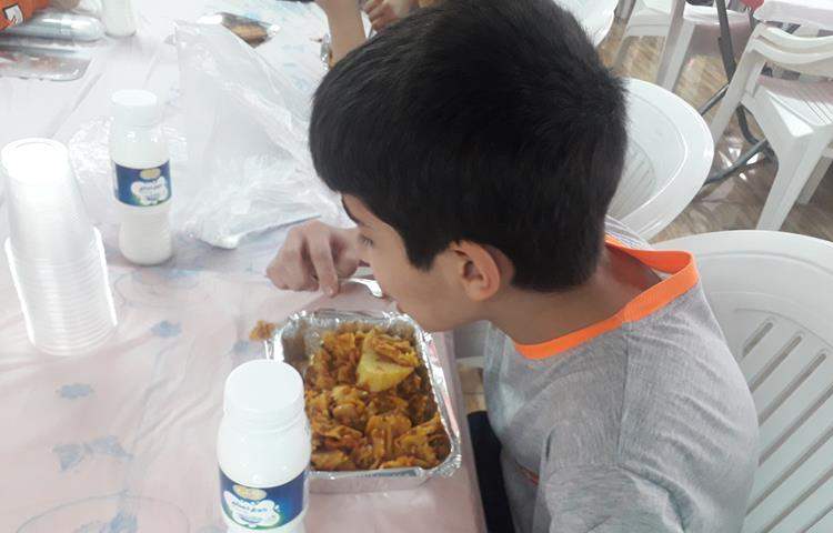 ناهار خوشمزه دبستان علوی 1401 5
