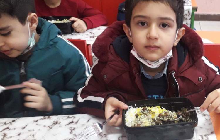 ناهار خوشمزه دبستان علوی 16