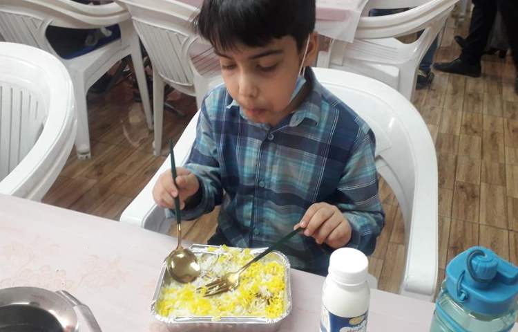 ناهار خوشمزه دبستان علوی 2