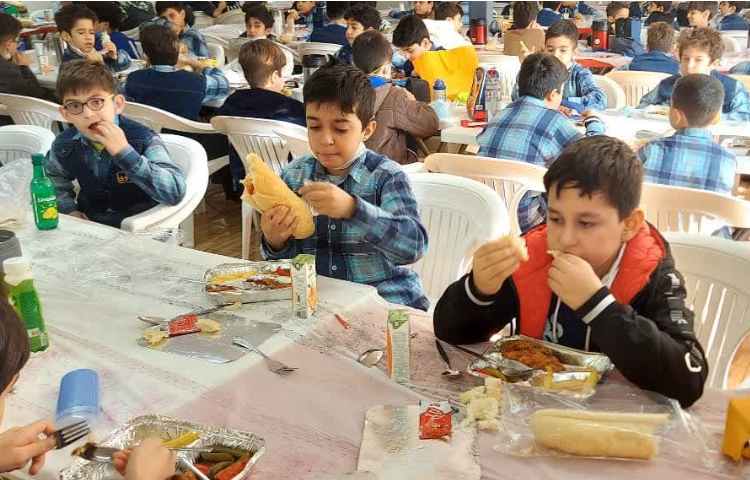 ناهار خوشمزه دبستان علوی 2