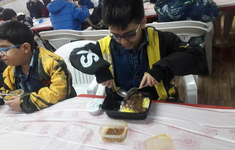 ناهار خوشمزه دبستان علوی 2