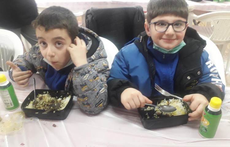 ناهار خوشمزه دبستان علوی 2