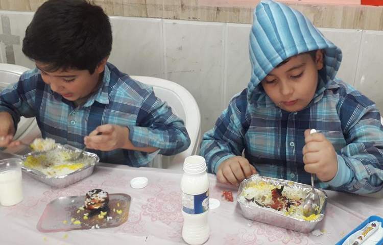 ناهار خوشمزه دبستان علوی 3