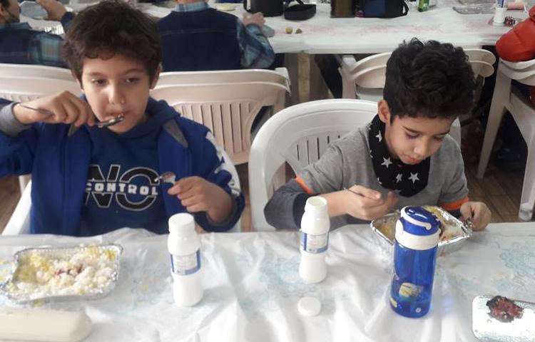 ناهار خوشمزه دبستان علوی 4