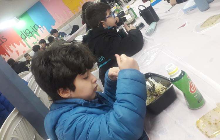 ناهار خوشمزه دبستان علوی 4