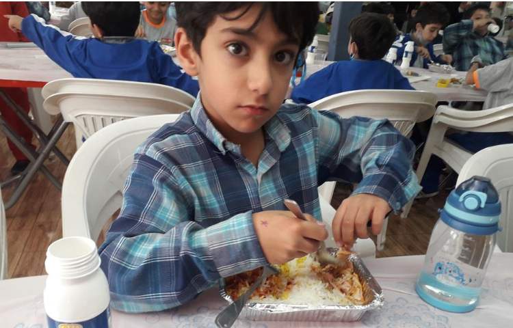 ناهار خوشمزه دبستان علوی 6