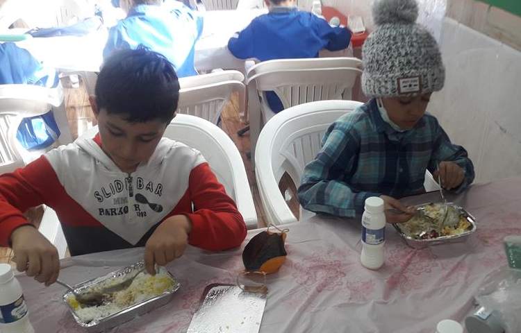 ناهار خوشمزه دبستان علوی 6